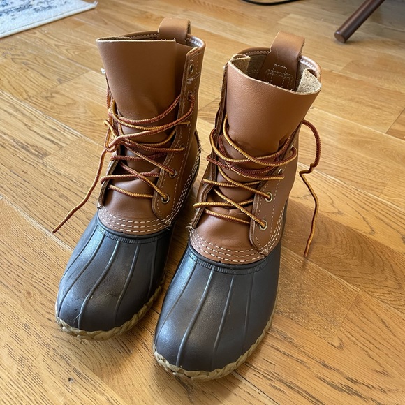 LL Bean Boot (original, women’s size 6) in Tan/Brown - Picture 1 of 10